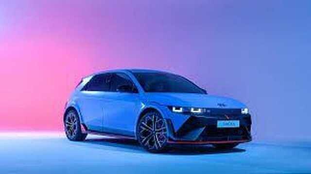 5 84KWH N HATCHBACK 5DR ELECTRIC AUTO AWD (650 PS)