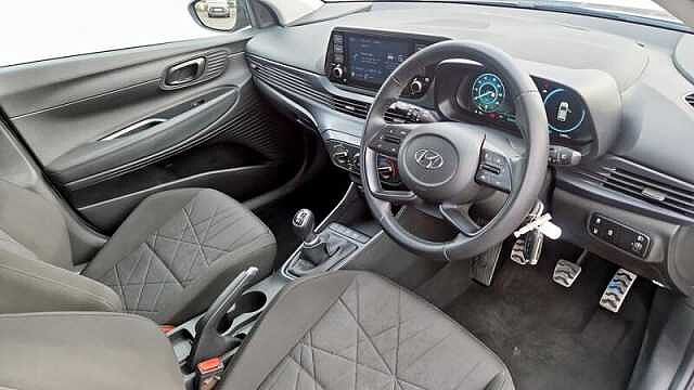 Hyundai BAYON 1.0 T-GDI MHEV SE CONNECT SUV 5DR PETROL HYBRID MANUAL EURO 6 (S/S) (100 PS)