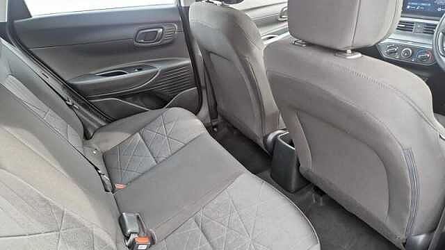 Hyundai BAYON 1.0 T-GDI MHEV SE CONNECT SUV 5DR PETROL HYBRID MANUAL EURO 6 (S/S) (100 PS)