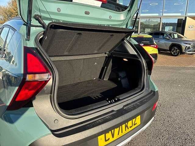 Hyundai BAYON 1.0 T-GDI MHEV SE CONNECT SUV 5DR PETROL HYBRID MANUAL EURO 6 (S/S) (100 PS)