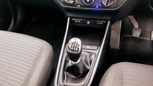 Hyundai i20 1.0T GDI 48V MHD SE CONNECT 5DR