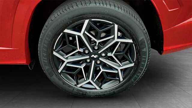 Hyundai TUCSON 1.6 H T-GDI N LINE S SUV 5DR PETROL HYBRID AUTO EURO 6 (S/S) (230 PS) Engine Red