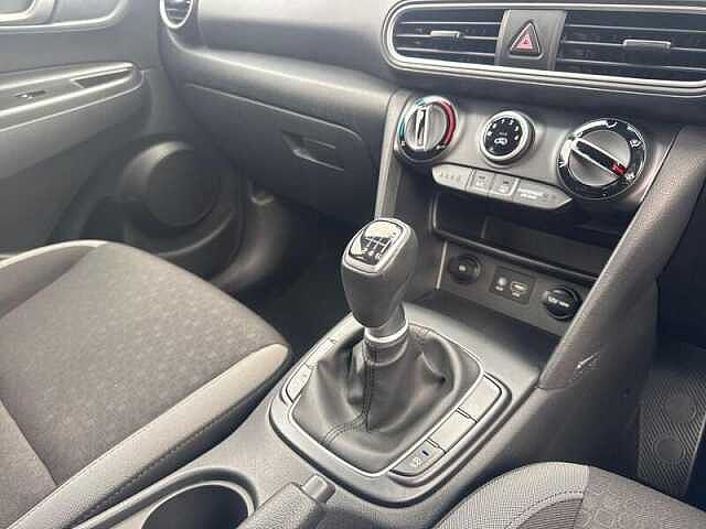 Hyundai KONA 1.0 T-GDI PLAY SUV 5DR PETROL MANUAL EURO 6 (S/S) (120 PS)