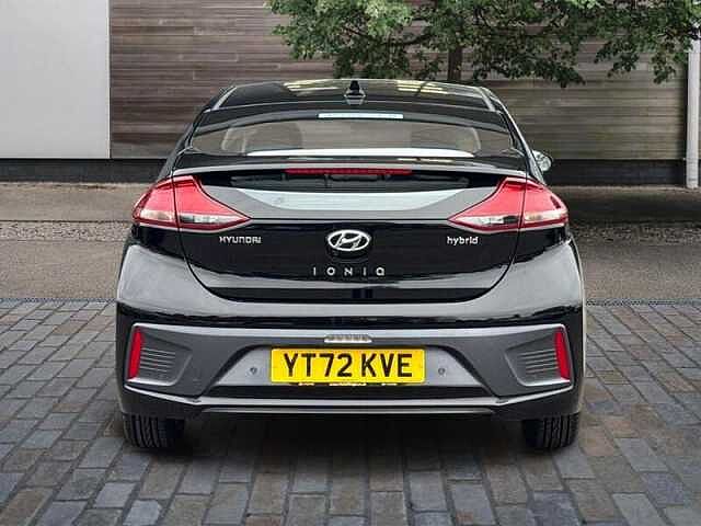 Hyundai IONIQ 1.6 H-GDI SE CONNECT HATCHBACK 5DR PETROL HYBRID DCT EURO 6 (S/S) (141 PS)