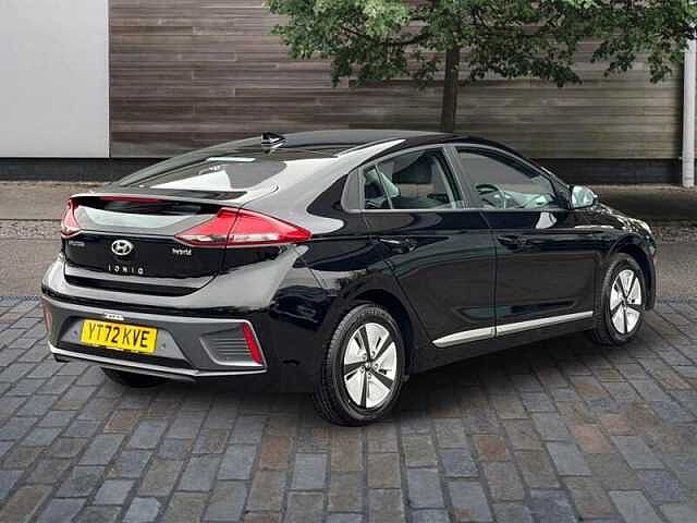 Hyundai IONIQ 1.6 H-GDI SE CONNECT HATCHBACK 5DR PETROL HYBRID DCT EURO 6 (S/S) (141 PS)