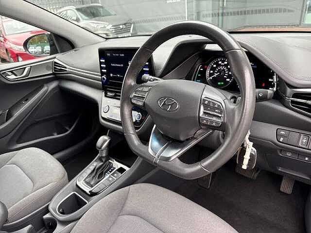 Hyundai IONIQ 1.6 H-GDI SE CONNECT HATCHBACK 5DR PETROL HYBRID DCT EURO 6 (S/S) (141 PS)