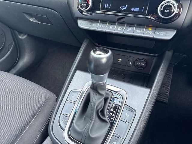 Hyundai KONA 1.6 h-GDi Premium SUV 5dr Petrol Hybrid DCT Euro 6 (s/s) (141 ps)