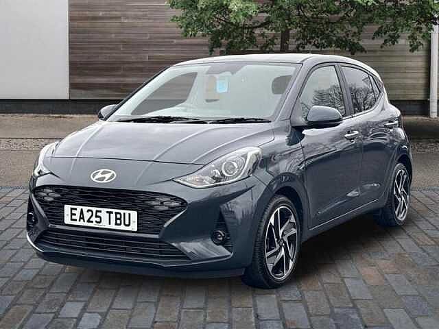 Hyundai i10 1.2 Premium Hatchback 5dr Petrol Auto Euro 6 (s/s) (79 ps)