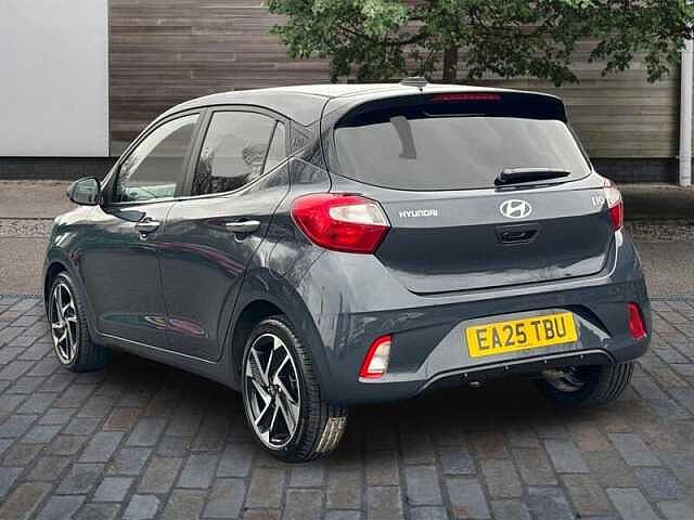 Hyundai i10 1.2 Premium Hatchback 5dr Petrol Auto Euro 6 (s/s) (79 ps)
