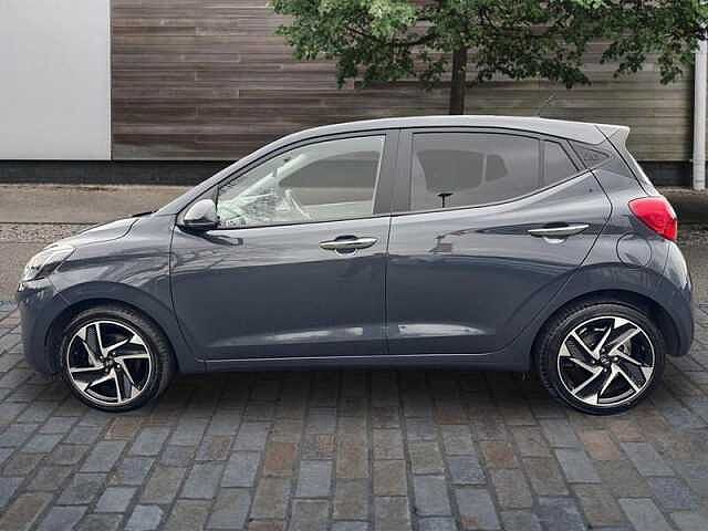 Hyundai i10 1.2 Premium Hatchback 5dr Petrol Auto Euro 6 (s/s) (79 ps)