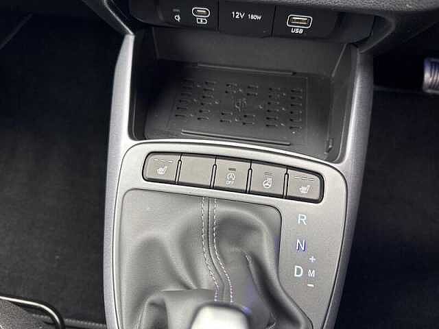 Hyundai i10 1.2 Premium Hatchback 5dr Petrol Auto Euro 6 (s/s) (79 ps)