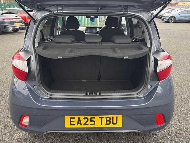 Hyundai i10 1.2 Premium Hatchback 5dr Petrol Auto Euro 6 (s/s) (79 ps)