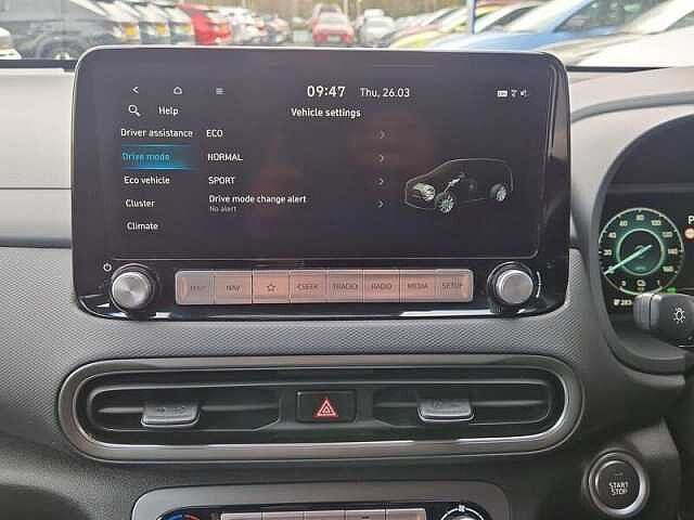 Hyundai KONA 64kWh Premium SUV 5dr Electric Auto (10.5kW Charger) (204 ps)