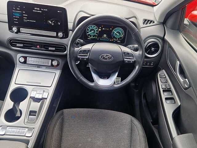 Hyundai KONA 64kWh Premium SUV 5dr Electric Auto (10.5kW Charger) (204 ps)