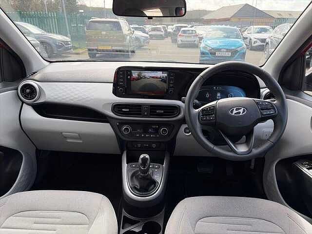 Hyundai i10 1.0 Premium Hatchback 5dr Petrol Auto Euro 6 (s/s) (63 ps)