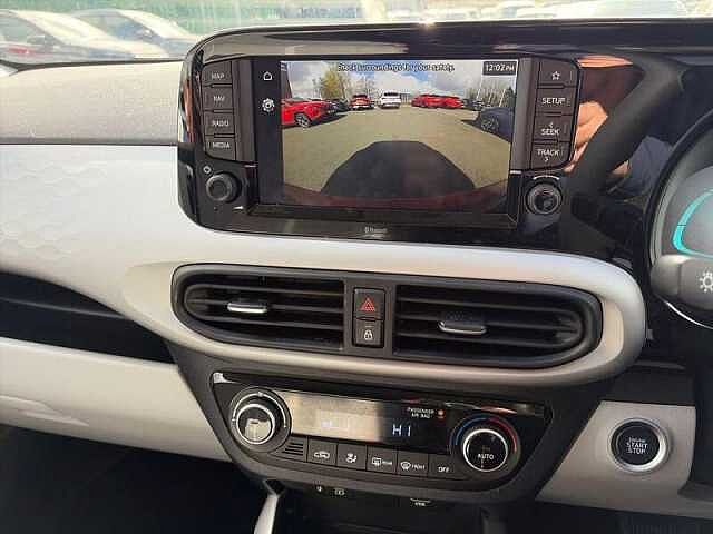 Hyundai i10 1.0 Premium Hatchback 5dr Petrol Auto Euro 6 (s/s) (63 ps)