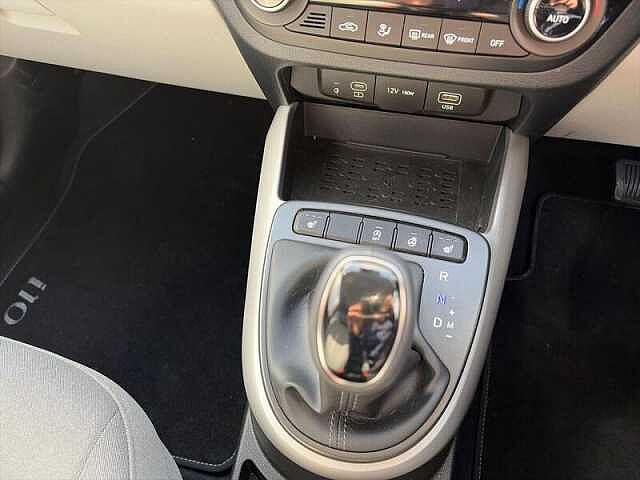 Hyundai i10 1.0 Premium Hatchback 5dr Petrol Auto Euro 6 (s/s) (63 ps)