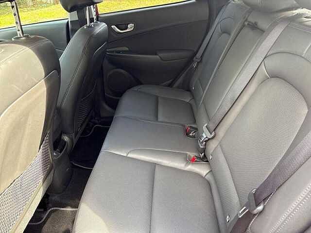 Hyundai KONA 1.6 h-GDi Ultimate SUV 5dr Petrol Hybrid DCT Euro 6 (s/s) (141 ps)