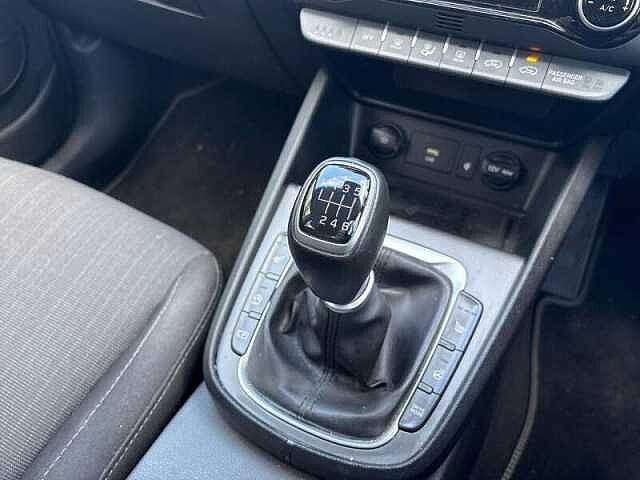 Hyundai KONA 1.0 T-GDi MHEV Premium SUV 5dr Petrol Hybrid Manual Euro 6 (s/s) (120 ps)