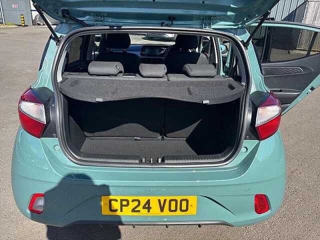 Hyundai i10 1.0 Premium Hatchback 5dr Petrol Auto Euro 6 (s/s) (63 ps)