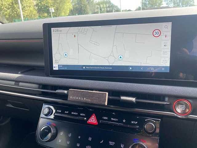 Hyundai TUCSON 1.6 T-GDi N Line S SUV 5dr Petrol Hybrid Auto Euro 6 (s/s) (215 ps) Abyss Black Pearl