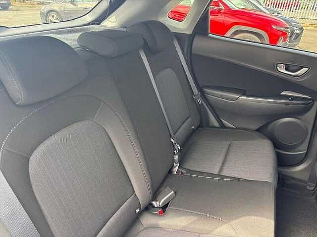 Hyundai KONA 1.6 h-GDi Premium SUV 5dr Petrol Hybrid DCT Euro 6 (s/s) (141 ps)