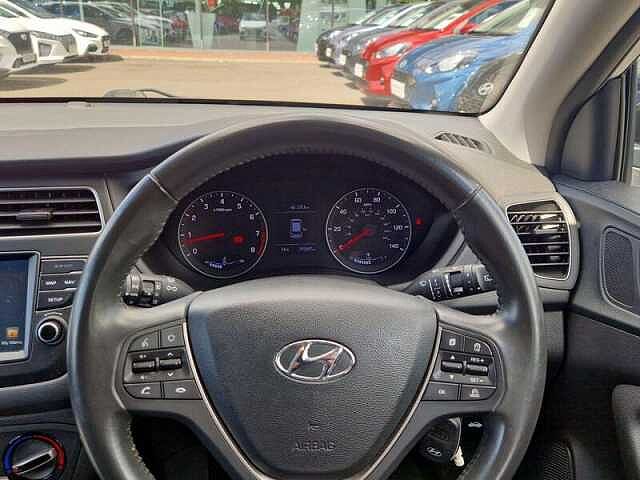 Hyundai i20 1.2 Play Hatchback 5dr Petrol Manual Euro 6 (s/s) (84 ps)