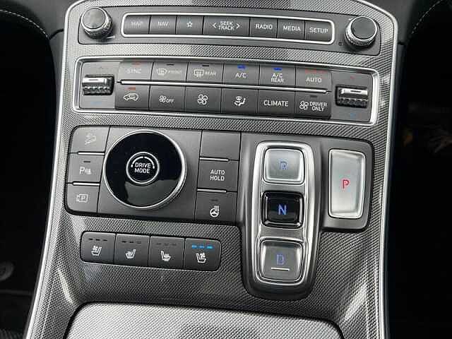 Hyundai SANTA FE 1.6 h T-GDi Ultimate SUV 5dr Petrol Hybrid Auto Euro 6 (s/s) (230 ps)