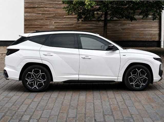 Hyundai TUCSON 1.6 h T-GDi N Line SUV 5dr Petrol Hybrid Auto Euro 6 (s/s) (230 ps) Atlas White