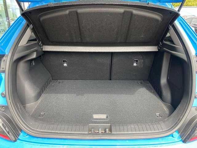 Hyundai KONA 64kWh Premium SUV 5dr Electric Auto (10.5kW Charger) (204 ps)
