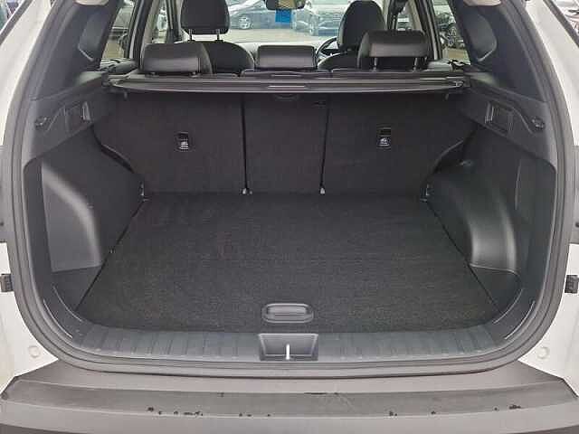 Hyundai TUCSON 1.6 T-GDi Ultimate SUV 5dr Petrol Hybrid Auto Euro 6 (s/s) (215 ps) Atlas White
