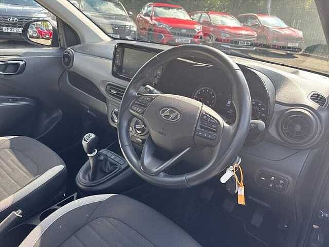 Hyundai i10 1.0 SE Connect Hatchback 5dr Petrol Manual Euro 6 (s/s) (67 ps)