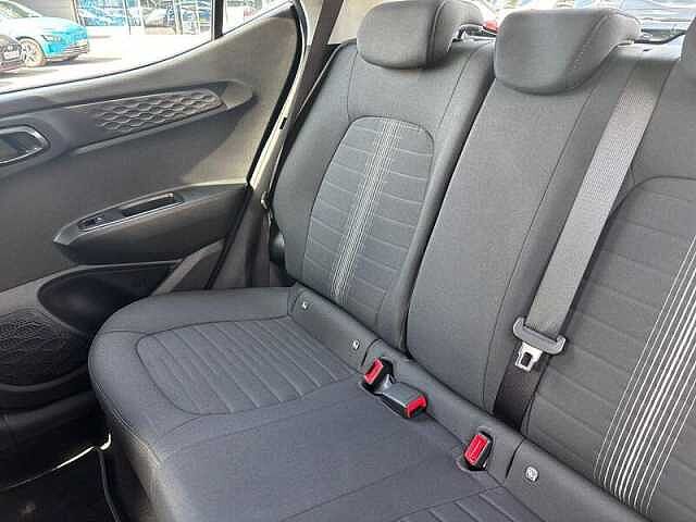 Hyundai i10 1.0 SE Connect Hatchback 5dr Petrol Manual Euro 6 (s/s) (67 ps)