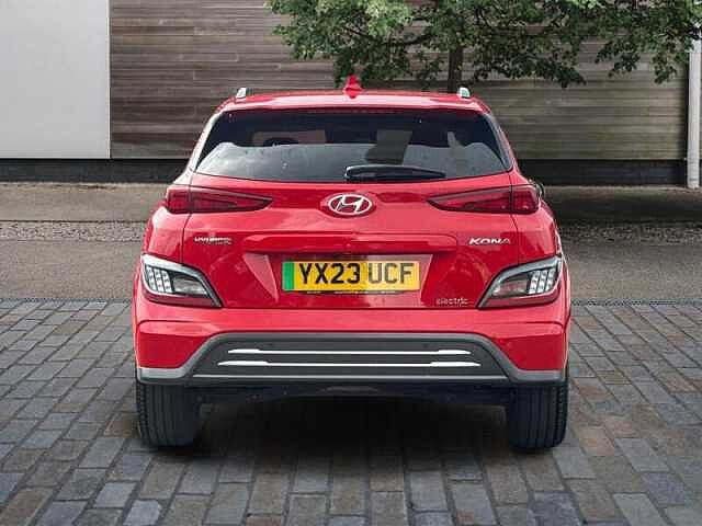 Hyundai KONA 64kWh Premium SUV 5dr Electric Auto (10.5kW Charger) (204 ps)