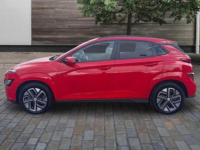Hyundai KONA 64kWh Premium SUV 5dr Electric Auto (10.5kW Charger) (204 ps)