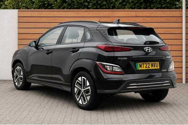 Hyundai KONA 39kWh SE Connect SUV 5dr Electric Auto (10.5kW Charger) (136 ps)