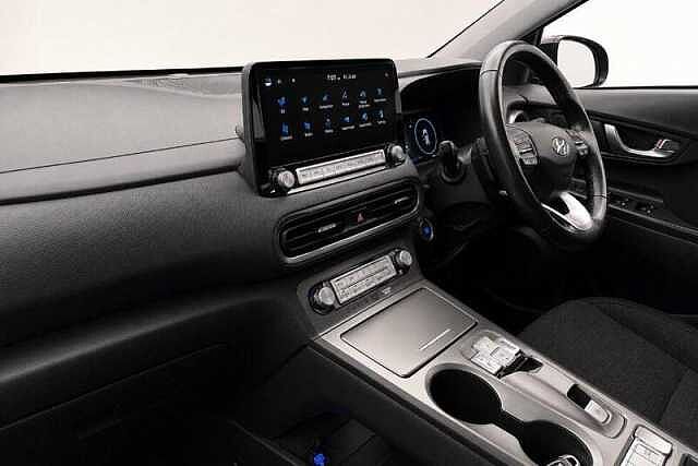 Hyundai KONA 39kWh SE Connect SUV 5dr Electric Auto (10.5kW Charger) (136 ps)