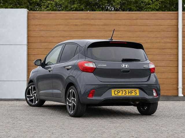 Hyundai i10 1.2 Premium Hatchback 5dr Petrol Manual Euro 6 (s/s) (84 ps)
