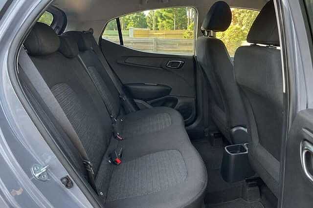 Hyundai i10 1.2 Premium Hatchback 5dr Petrol Manual Euro 6 (s/s) (84 ps)