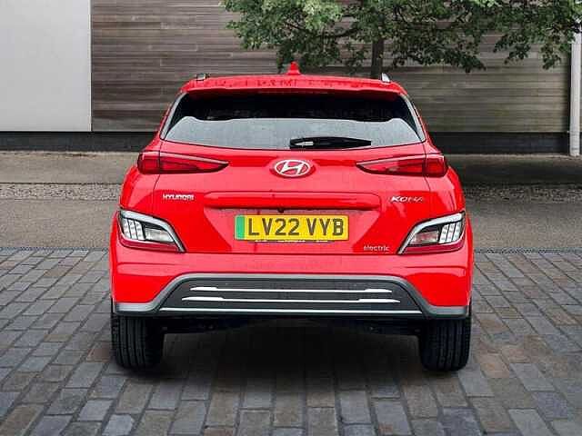 Hyundai KONA 64kWh Premium SUV 5dr Electric Auto (10.5kW Charger) (204 ps)