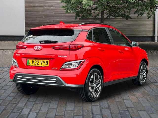 Hyundai KONA 64kWh Premium SUV 5dr Electric Auto (10.5kW Charger) (204 ps)