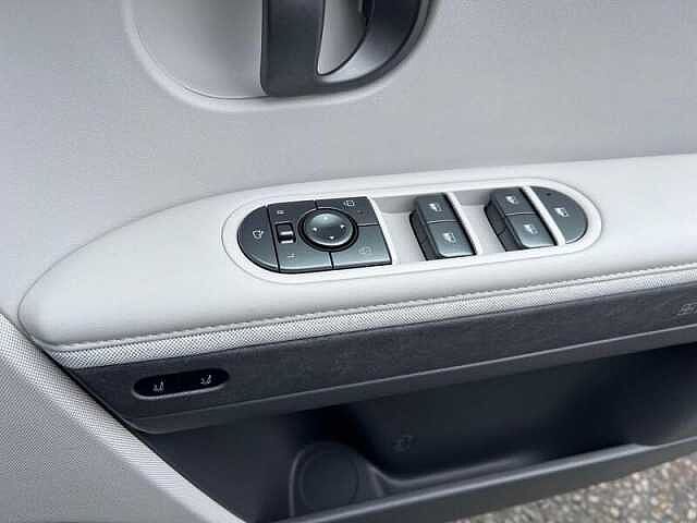 Hyundai IONIQ 5 84kWh Ultimate Hatchback 5dr Electric Auto (228 ps)
