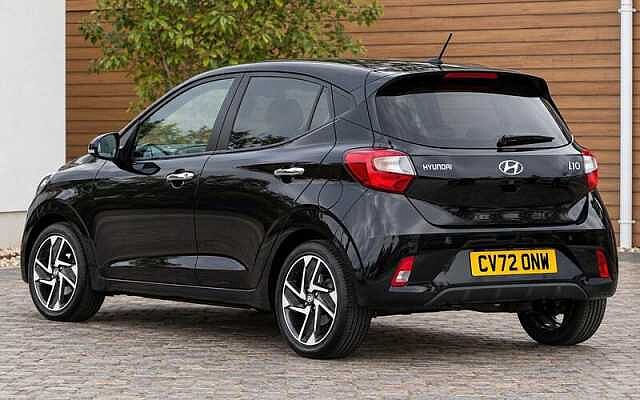 Hyundai i10 1.2 Premium Hatchback 5dr Petrol Auto Euro 6 (s/s) (84 ps)