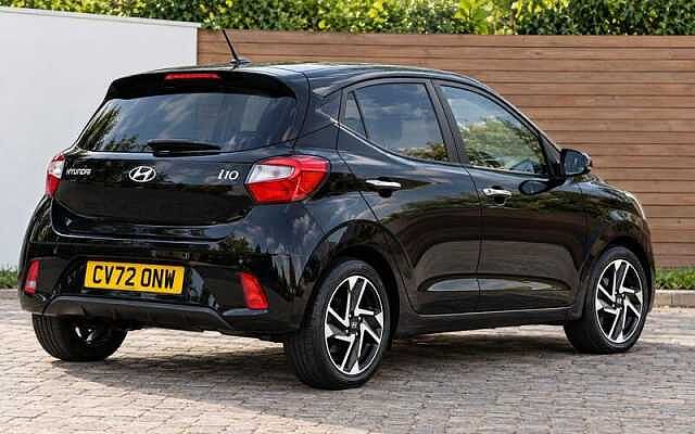 Hyundai i10 1.2 Premium Hatchback 5dr Petrol Auto Euro 6 (s/s) (84 ps)