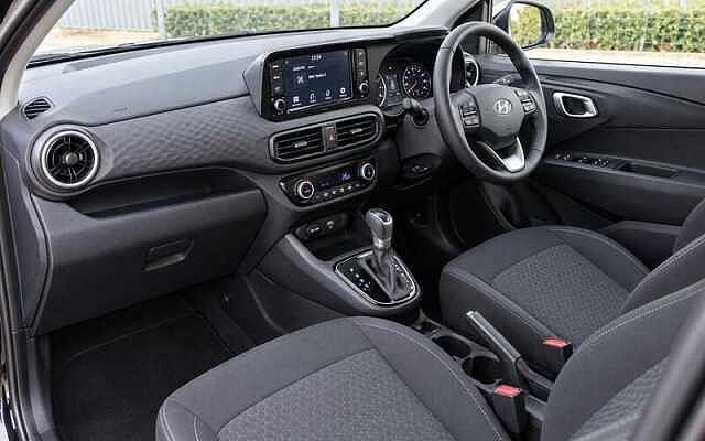 Hyundai i10 1.2 Premium Hatchback 5dr Petrol Auto Euro 6 (s/s) (84 ps)