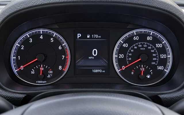 Hyundai i10 1.2 Premium Hatchback 5dr Petrol Auto Euro 6 (s/s) (84 ps)