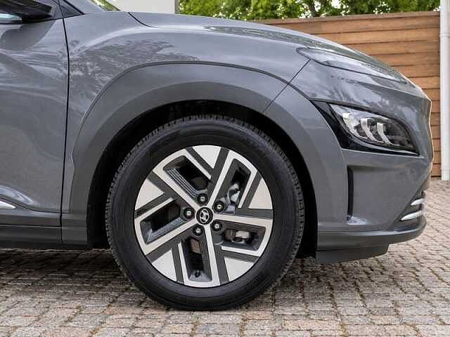 Hyundai KONA 64kWh Ultimate SUV 5dr Electric Auto (10.5kW Charger) (204 ps)